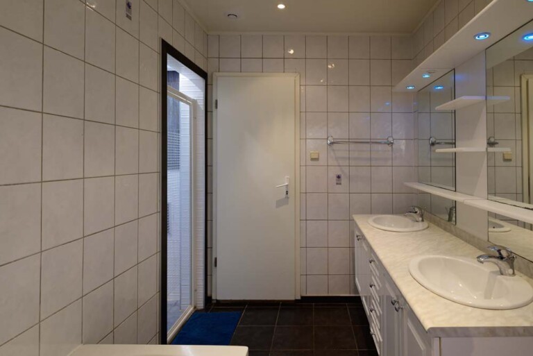 Salle de bains villa traditionnelle