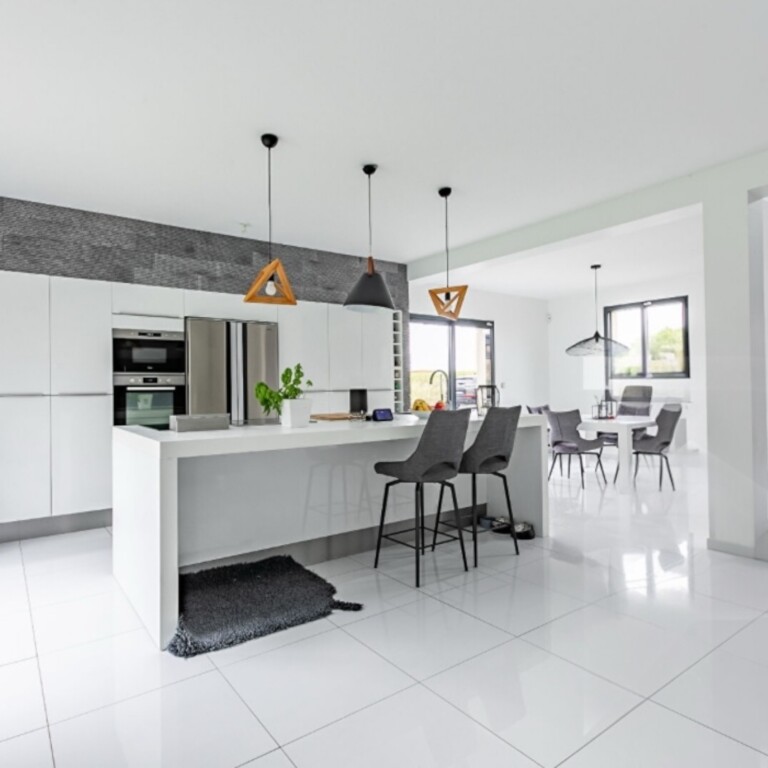 Photoroom 20250304 180901 768x768