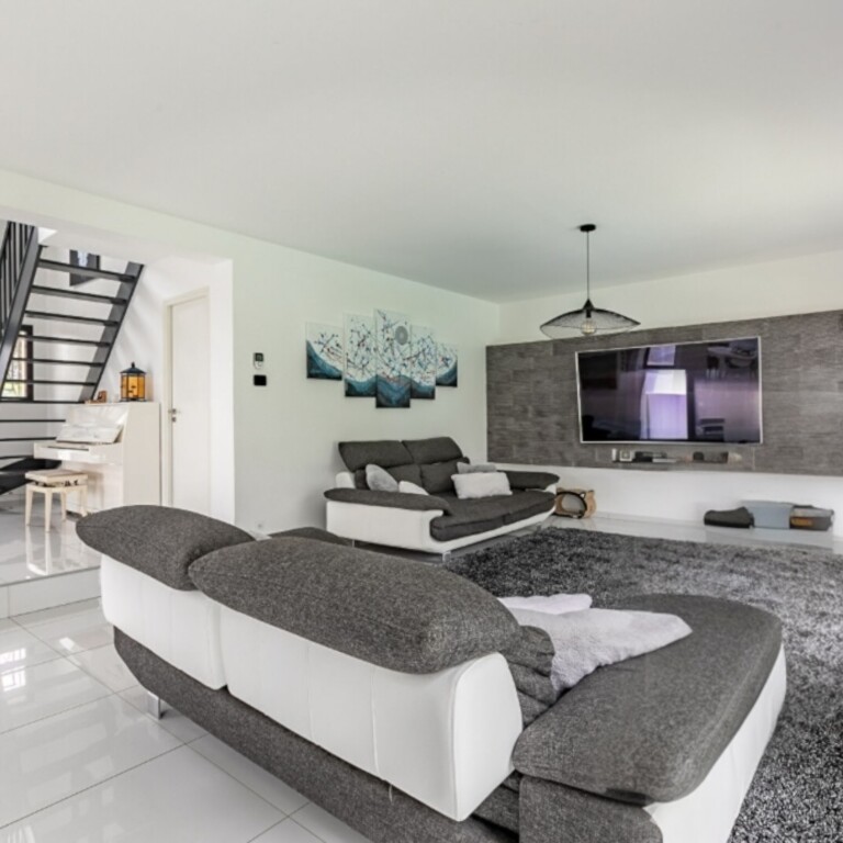 Photoroom 20250304 181058 768x768