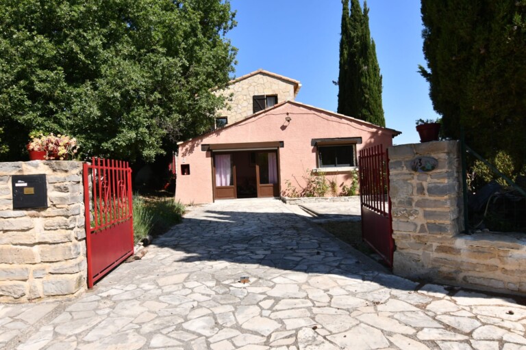 Maison vue exterieur 768x512