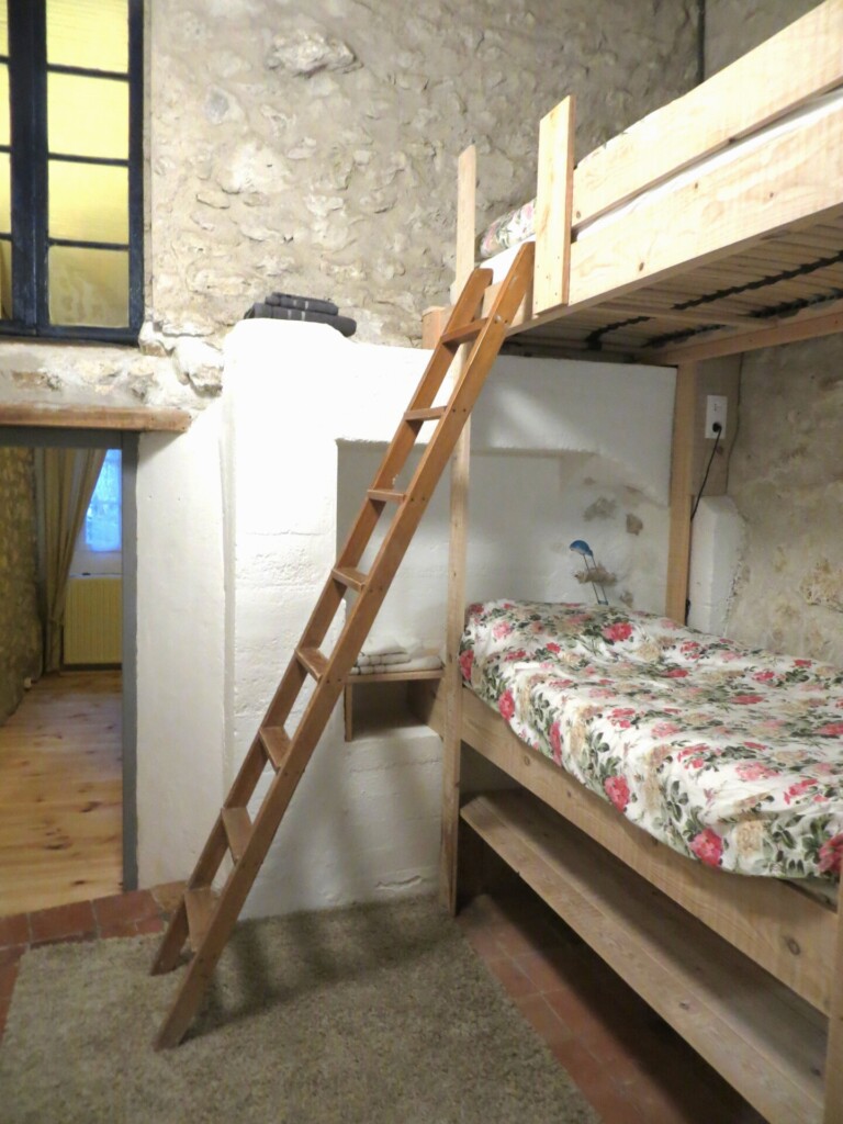 Brochure 20 768x1024