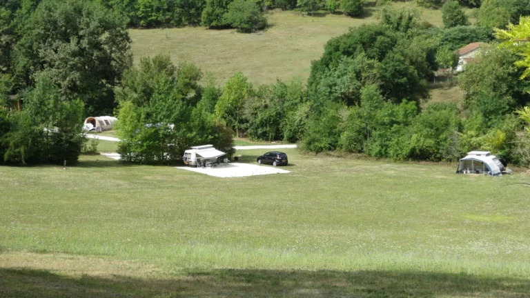 Cotedefumel camping plek5 1 768x432