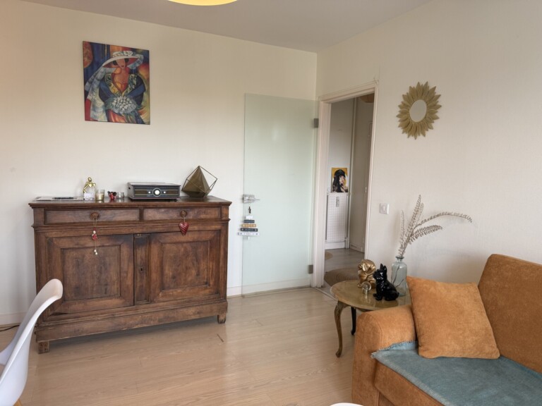 Salon entree 768x576