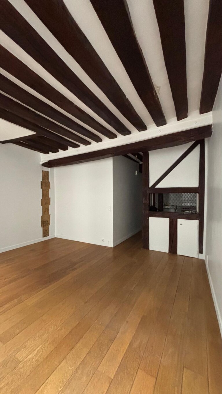 WhatsApp Image 2025 11 08 at 09.39.24 c43236a5 768x1365