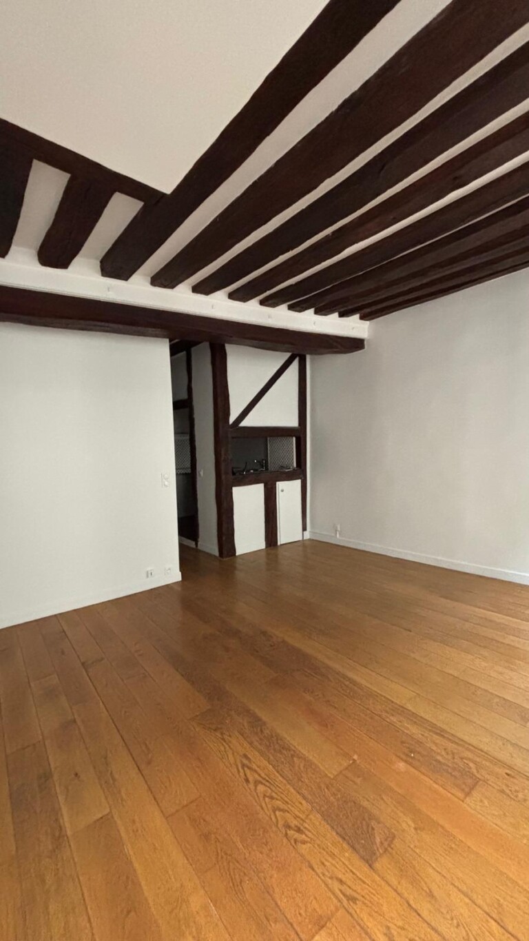 WhatsApp Image 2025 11 08 at 09.39.29 0cc9e0f3 768x1365