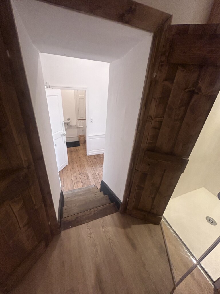 Bedroom 2 - access, hall, wc Bedroom 2 - access, hall, wc