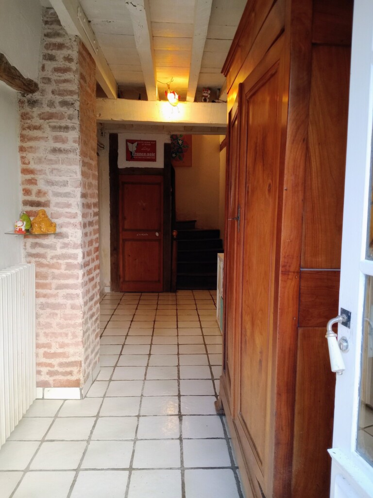 3 hall dentree 768x1024