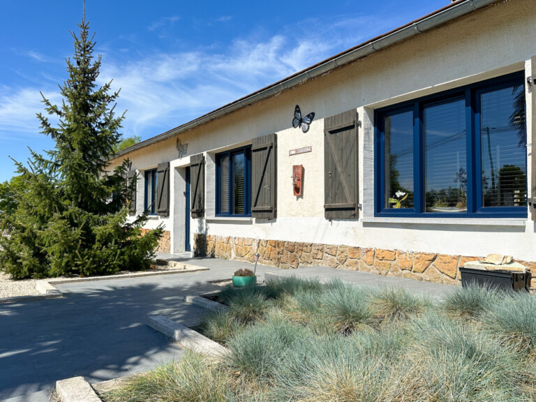 61F5AD0B 9766 4914 8F35 16B2167D7499 768x576