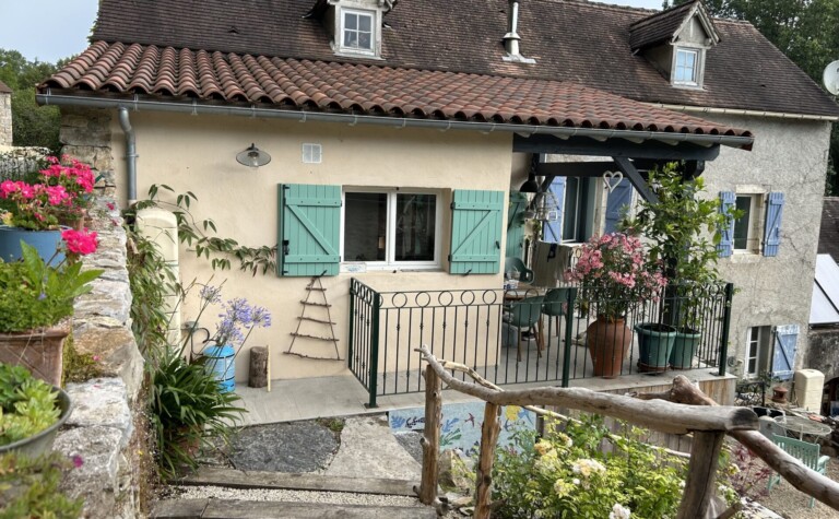 Maison avec terrace 3000 1 768x475