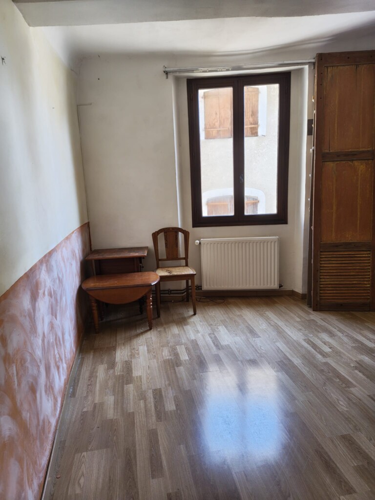 chambre 768x1024